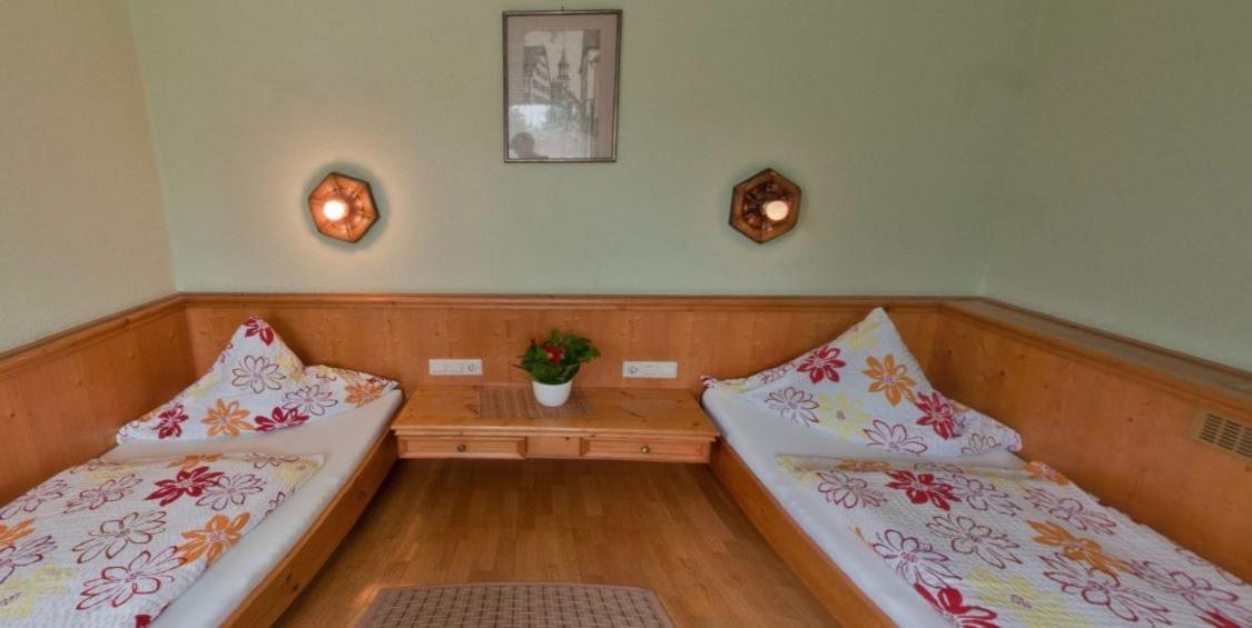 Bed and Breakfast Kreuz! Einfach. Guenstig. Schlafen. Ульм Экстерьер фото